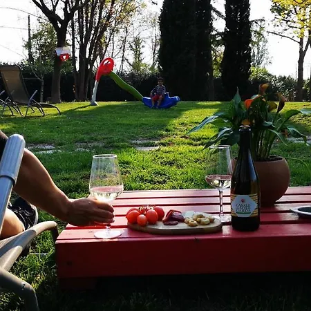 Casale Del Sole Garda Bed & Breakfast Monzambano